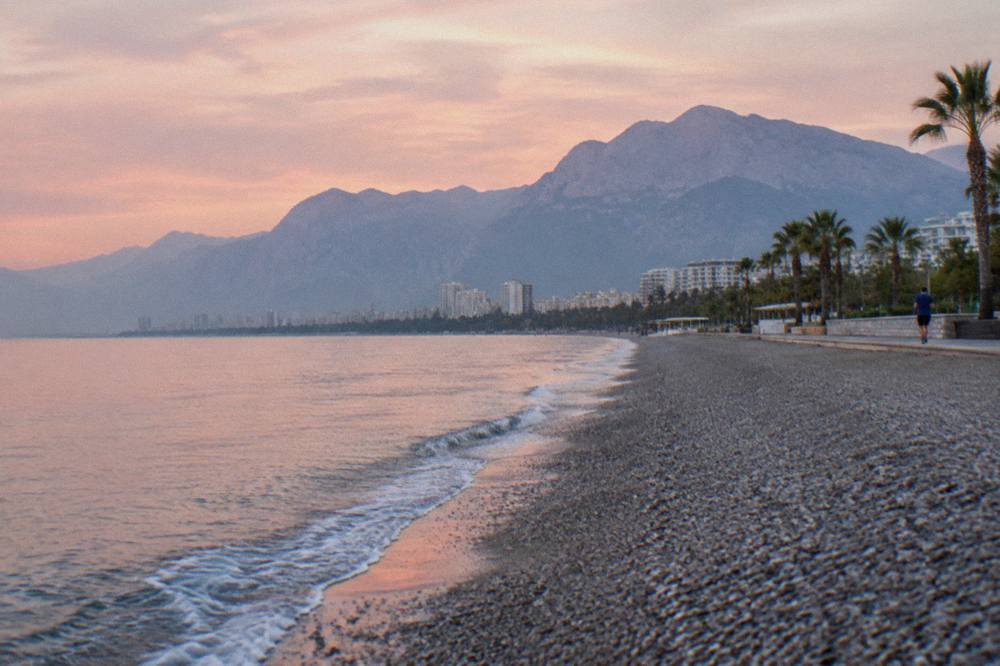 Konyaalti beach and the Antalya coastline